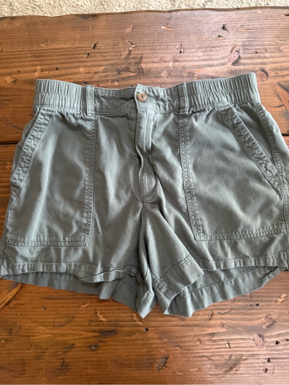 GAP High-Waist Utility Shorts - Sage Green